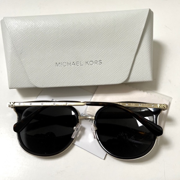 New in Case Original MICHAEL KORS Adrianna Bright Round Sunglasses MK1099B Gold